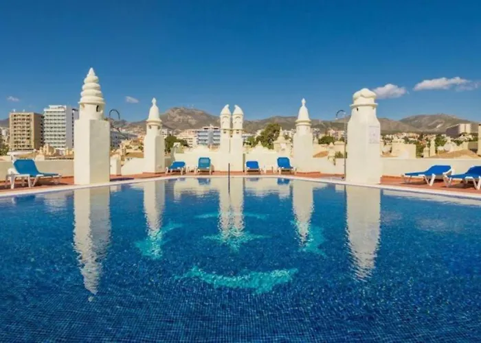 Sunny 3 Bed Apartment Island Puerto Marina