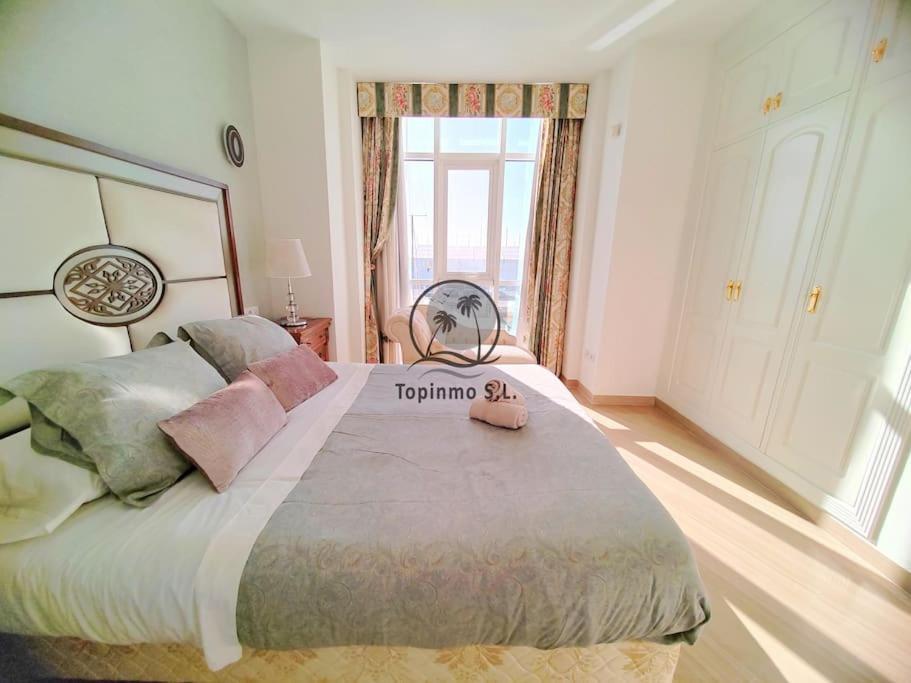 Sunny 3 Bed Island Puerto Marina Apartment