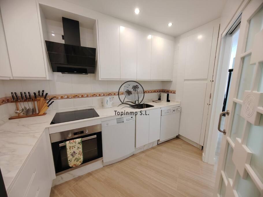 Sunny 3 Bed Island Puerto Marina *